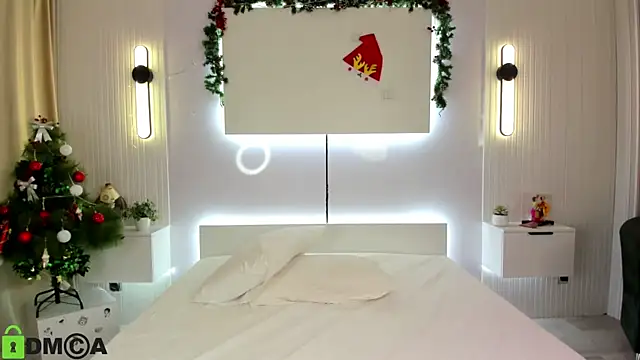 Lola Peach online show from 01.07.25