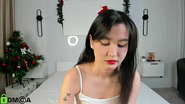 Lola Peach online show from 01.22.25