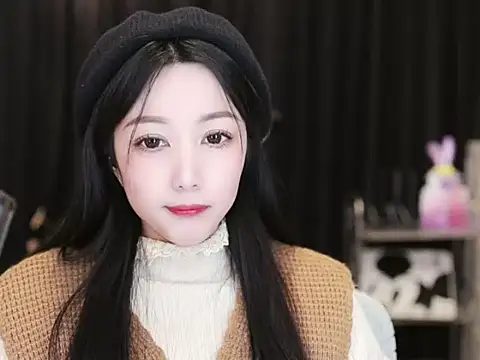 Snapshot of Nuyoah-77 chatting on 03.03.25 Nuyoah-77 online show from 03.03.25