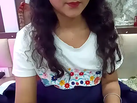 Snapshot of GoldnessAishu chatting on 12.17.24 GoldnessAishu online show from 12.17.24