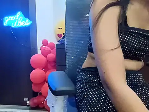 Snapshot of GoldnessAishu chatting on 02.20.25 GoldnessAishu online show from 02.20.25