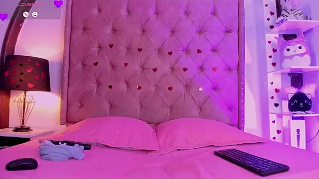 LadyAvalon online show from 02.18.25