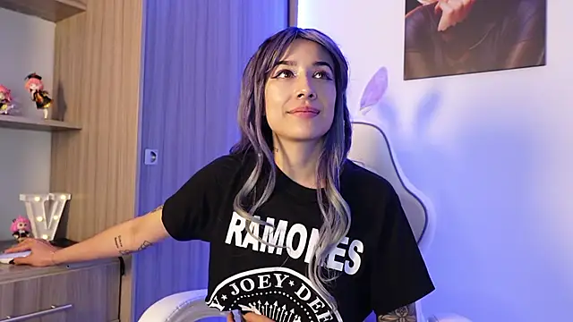 ValeriaCox online show from 03.21.25