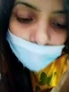 Snapshot of Hotty-Divya chatting on 12.17.24 Hotty-Divya online show from 12.17.24