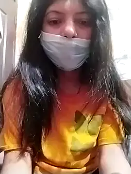 Snapshot of Hotty-Divya chatting on 12.20.24 Hotty-Divya online show from 12.20.24