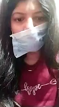 Snapshot of Hotty-Divya chatting on 12.25.24 Hotty-Divya online show from 12.25.24