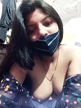 Snapshot of Hotty-Divya chatting on 03.22.25 Hotty-Divya online show from 03.22.25