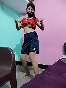 Snapshot of Hotty-Divya chatting on 09.18.25 Hotty-Divya online show from 09.18.25