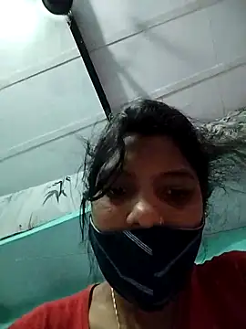 Snapshot of Hotty-Divya chatting on 09.25.25 Hotty-Divya online show from 09.25.25