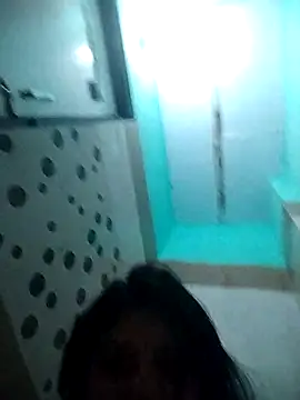 Snapshot of Hotty-Divya chatting on 10.22.25 Hotty-Divya online show from 10.22.25