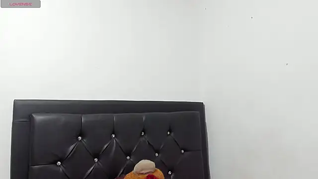 Snapshot of Natassha_brown1 chatting on 12.02.25 Natassha brown1 online show from 12.02.25