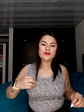 Lesly 10- online show from 09.11.25