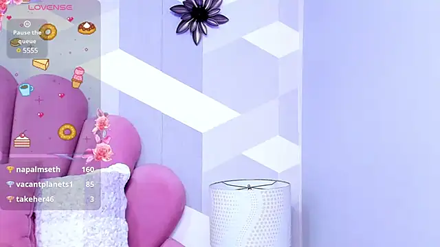 Snapshot of KylieMonnett chatting on 02.02.25 KylieMonnett online show from 02.02.25