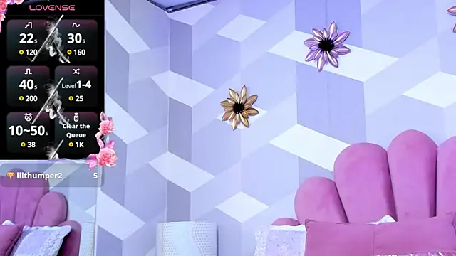 Snapshot of KylieMonnett chatting on 02.05.25 KylieMonnett online show from 02.05.25