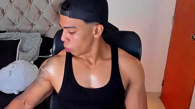 Andrew wolf7 online show from 10.03.25