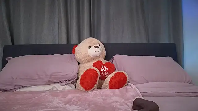 Snapshot of longislandprincess chatting on 02.01.26 longislandprincess online show from 02.01.26