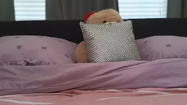 Snapshot of longislandprincess chatting on 03.14.26 longislandprincess online show from 03.14.26