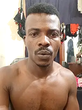 Snapshot of yezz3011 chatting on 11.21.25 yezz3011 online show from 11.21.25