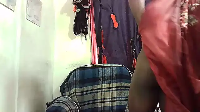 Snapshot of yezz3011 chatting on 12.16.25 yezz3011 online show from 12.16.25