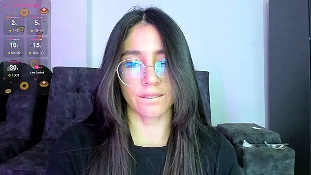 Snapshot of emmadiaz1 chatting on 01.07.25 emmadiaz1 online show from 01.07.25