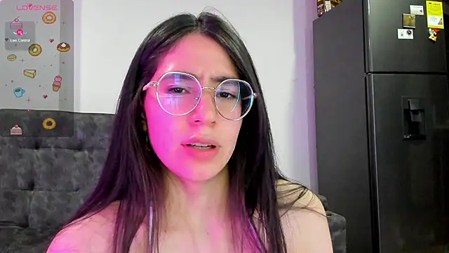 Snapshot of emmadiaz1 chatting on 01.16.25 emmadiaz1 online show from 01.16.25