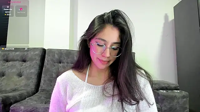 Snapshot of emmadiaz1 chatting on 10.20.25 emmadiaz1 online show from 10.20.25