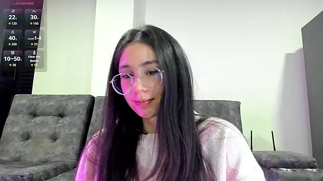 Snapshot of emmadiaz1 chatting on 11.06.25 emmadiaz1 online show from 11.06.25