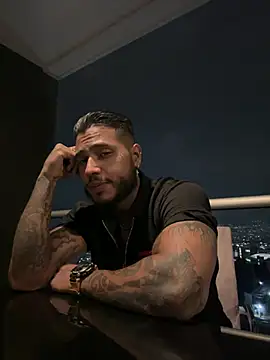 Snapshot of Exotic_tatto27121 chatting on 02.09.25 Exotic tatto27121 online show from 02.09.25