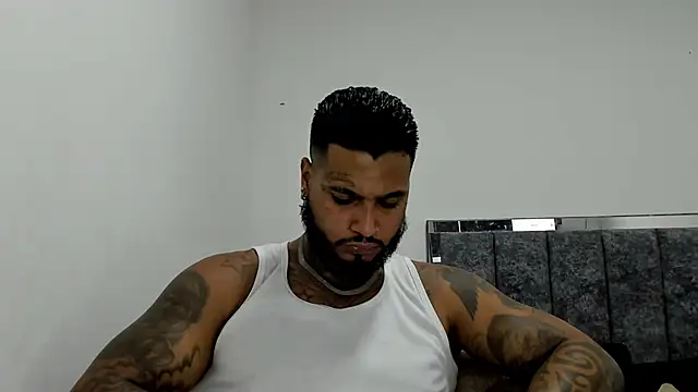 Snapshot of Exotic_tatto27121 chatting on 03.12.26 Exotic tatto27121 online show from 03.12.26