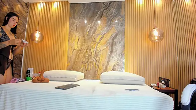 Snapshot of nathassa_grant chatting on 03.06.25 nathassa grant online show from 03.06.25