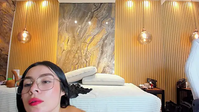 Snapshot of nathassa_grant chatting on 03.06.25 nathassa grant online show from 03.06.25