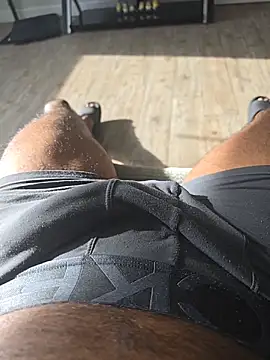 Keshuloveyou online show from 02.20.25