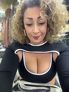 Katti Barrera online show from 06.20.26