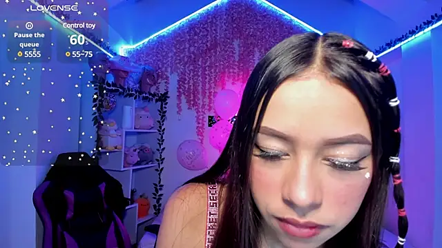 Snapshot of cat_kitty18_ chatting on 01.28.25 cat kitty18 online show from 01.28.25