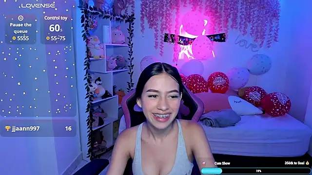 Snapshot of cat_kitty18_ chatting on 01.31.25 cat kitty18 online show from 01.31.25