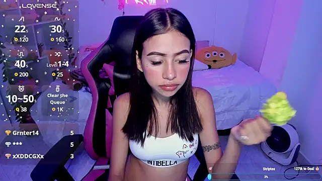 Snapshot of cat_kitty18_ chatting on 02.12.25 cat kitty18 online show from 02.12.25