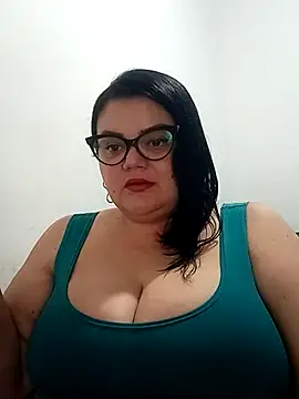 Snapshot of Madisonpalacio chatting on 12.17.25 Madisonpalacio online show from 12.17.25