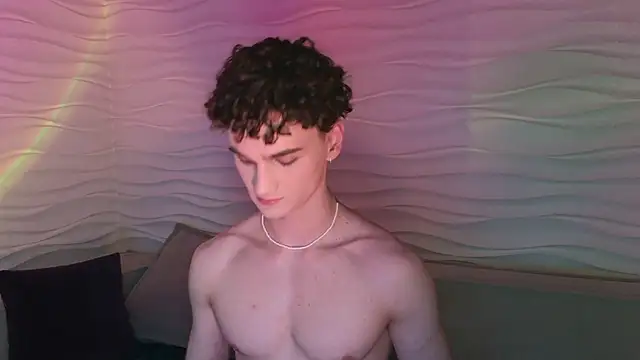 Snapshot of adam_21cm__ chatting on 12.08.24 adam 21cm online show from 12.08.24