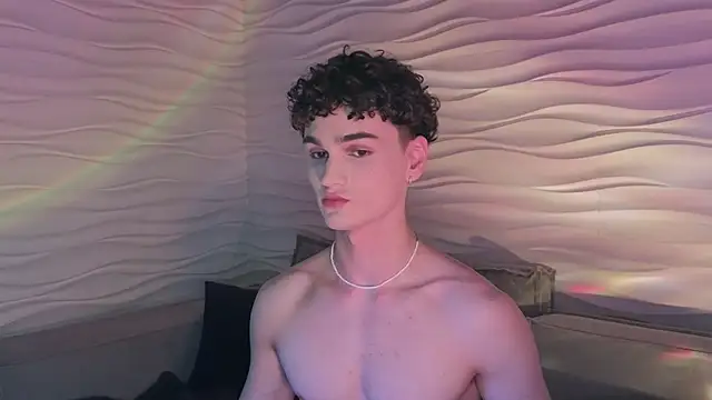 Snapshot of adam_21cm__ chatting on 12.12.24 adam 21cm online show from 12.12.24