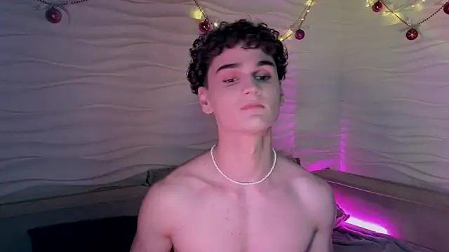 Snapshot of adam_21cm__ chatting on 01.10.25 adam 21cm online show from 01.10.25