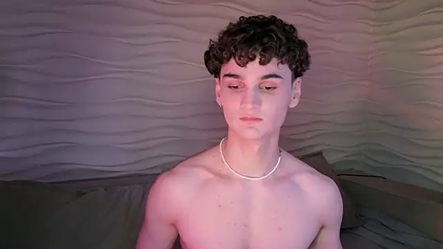 Snapshot of adam_21cm__ chatting on 02.02.25 adam 21cm online show from 02.02.25