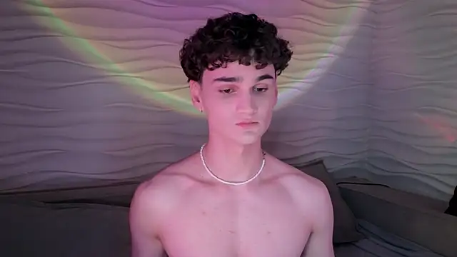 Snapshot of adam_21cm__ chatting on 02.02.25 adam 21cm online show from 02.02.25