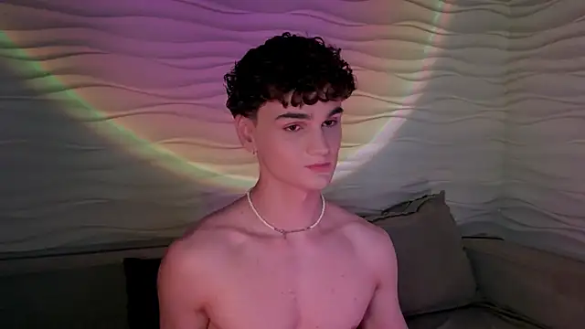 Snapshot of adam_21cm__ chatting on 02.13.25 adam 21cm online show from 02.13.25