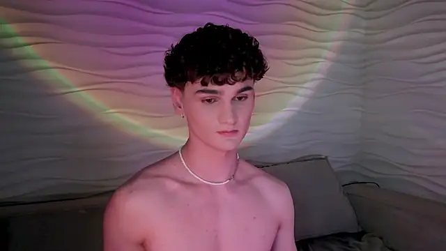 Snapshot of adam_21cm__ chatting on 02.13.25 adam 21cm online show from 02.13.25