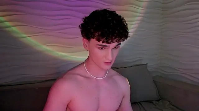 Snapshot of adam_21cm__ chatting on 02.13.25 adam 21cm online show from 02.13.25