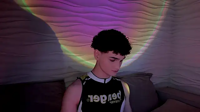 Snapshot of adam_21cm__ chatting on 03.09.25 adam 21cm online show from 03.09.25