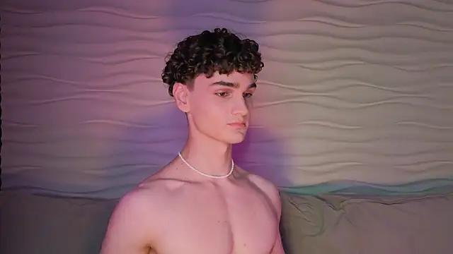 Snapshot of adam_21cm__ chatting on 09.17.25 adam 21cm online show from 09.17.25