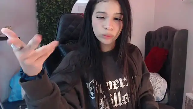 Snapshot of andy_bell_x chatting on 12.10.24 andy bell x online show from 12.10.24