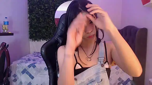 Snapshot of andy_bell_x chatting on 02.08.25 andy bell x online show from 02.08.25