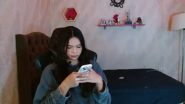 Snapshot of andy_bell_x chatting on 09.26.25 andy bell x online show from 09.26.25